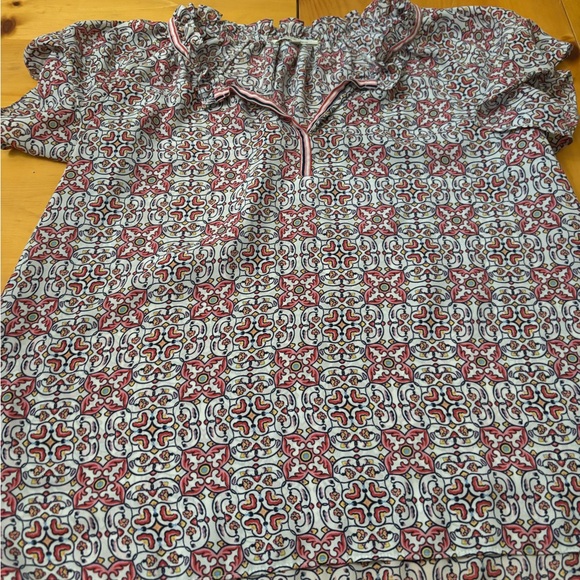 EUC cute Max Studio shirt - Picture 1 of 3